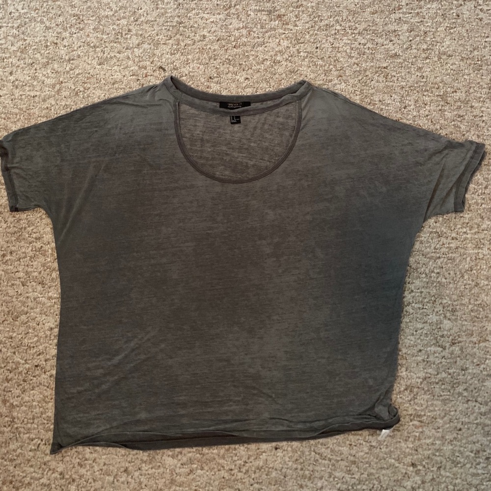 Light, gray shirt